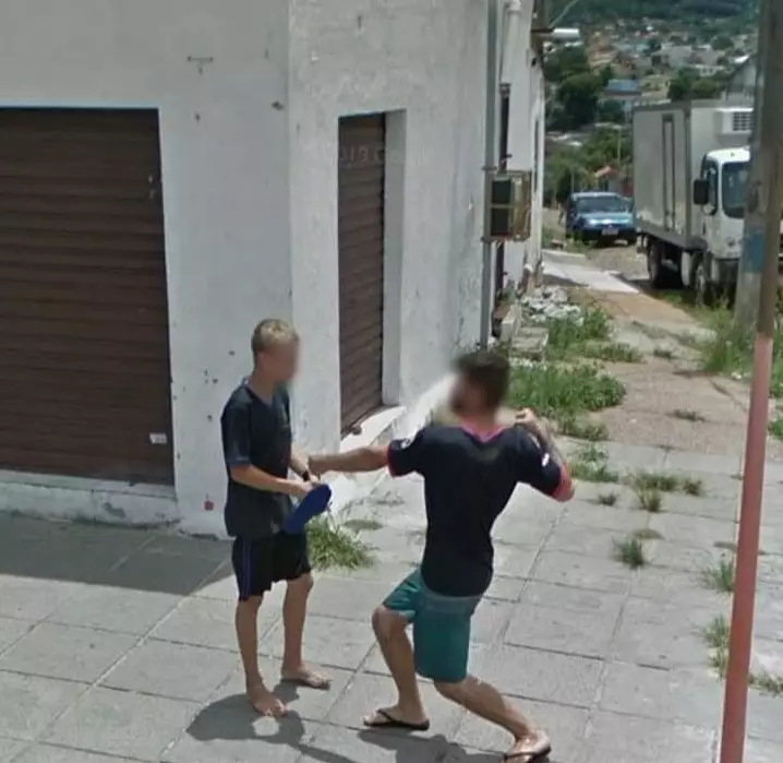 momen lucu waktu orang kelihatan di CCTV © 2021 1cak.com