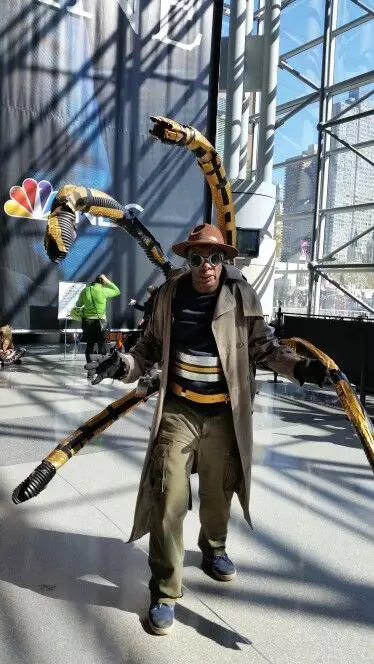 7 Potret cosplay karakter Doctor Octopus berbagai sumber