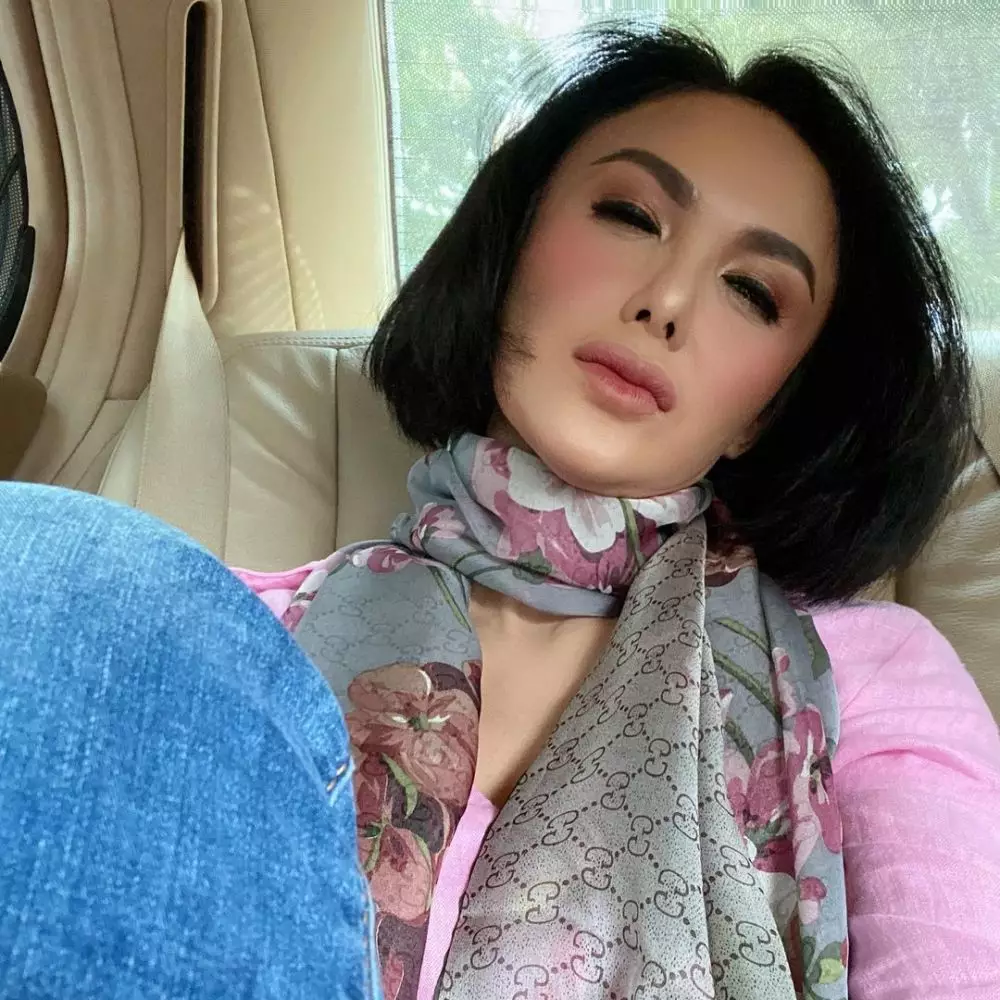 hidung Yuni Shara jadi sorotan Instagram hidung Yuni Shara jadi sorotan Instagram