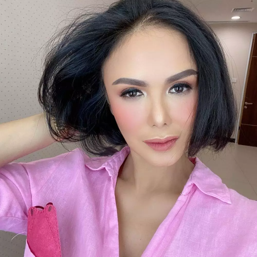 hidung Yuni Shara jadi sorotan Instagram hidung Yuni Shara jadi sorotan Instagram