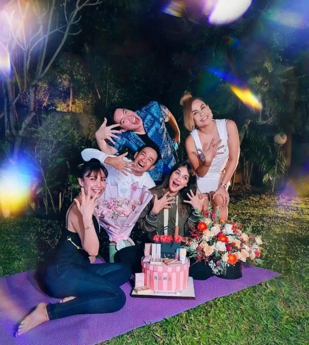 Momen ultah Luna Maya ke-38 dari berbagai sumber