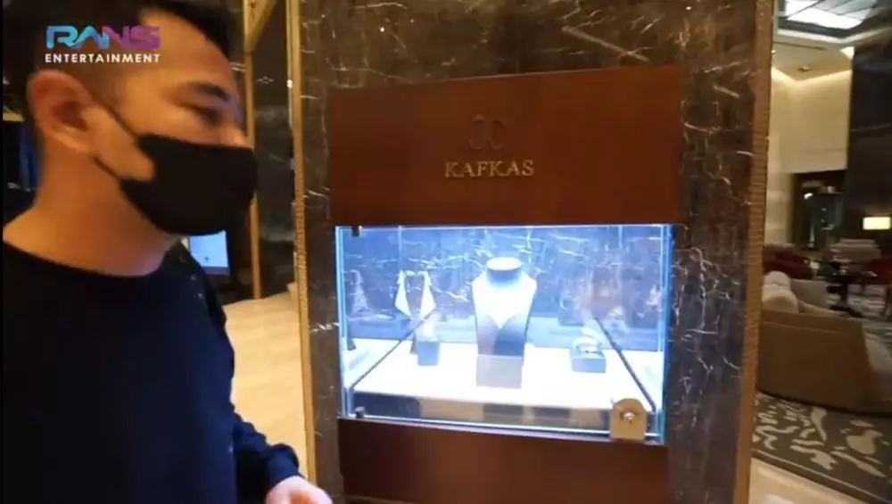 Potret kamar hotel Raffi Ahmad Youtube/@ransentertainment Potret kamar hotel Raffi Ahmad Youtube/@ransentertainment