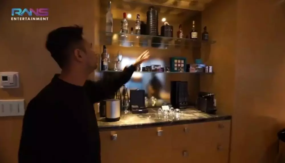 Potret kamar hotel Raffi Ahmad Youtube/@ransentertainment Potret kamar hotel Raffi Ahmad Youtube/@ransentertainment