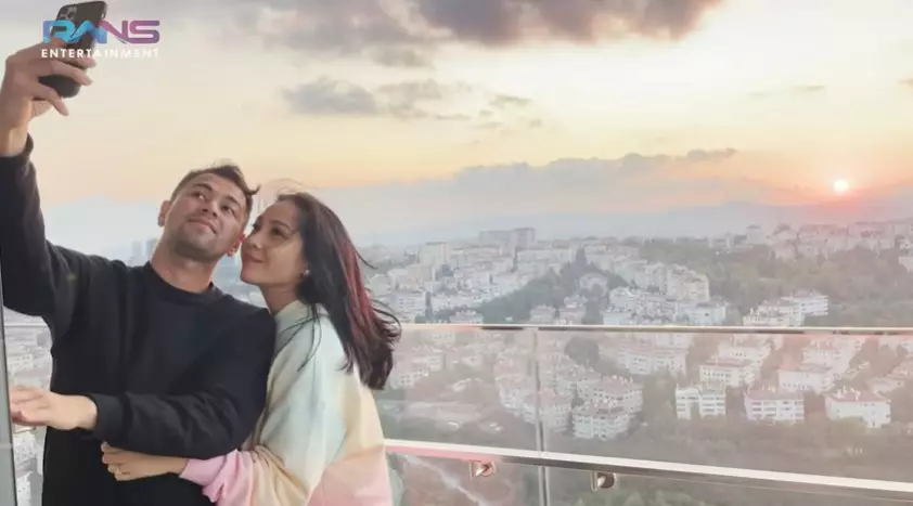 Potret kamar hotel Raffi Ahmad berbagai sumber Potret kamar hotel Raffi Ahmad berbagai sumber