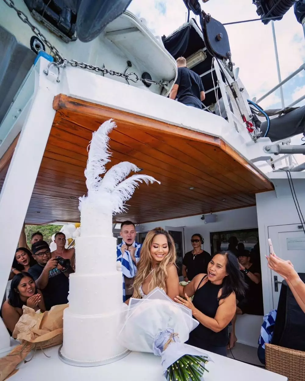 Momen ultah Alyssa anak tiri Ustaz Derry di kapal pesiar Instagram