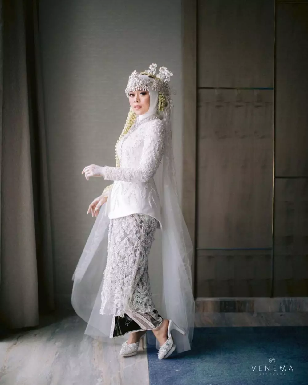 seleb pakai busana renzi lazuardi saat menikah © instagram seleb pakai busana renzi lazuardi saat menikah © instagram