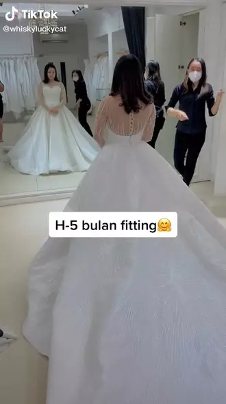 wanita ini ditinggal pasangan H-19 pernikahan © TikTok/@whiskyluckycat