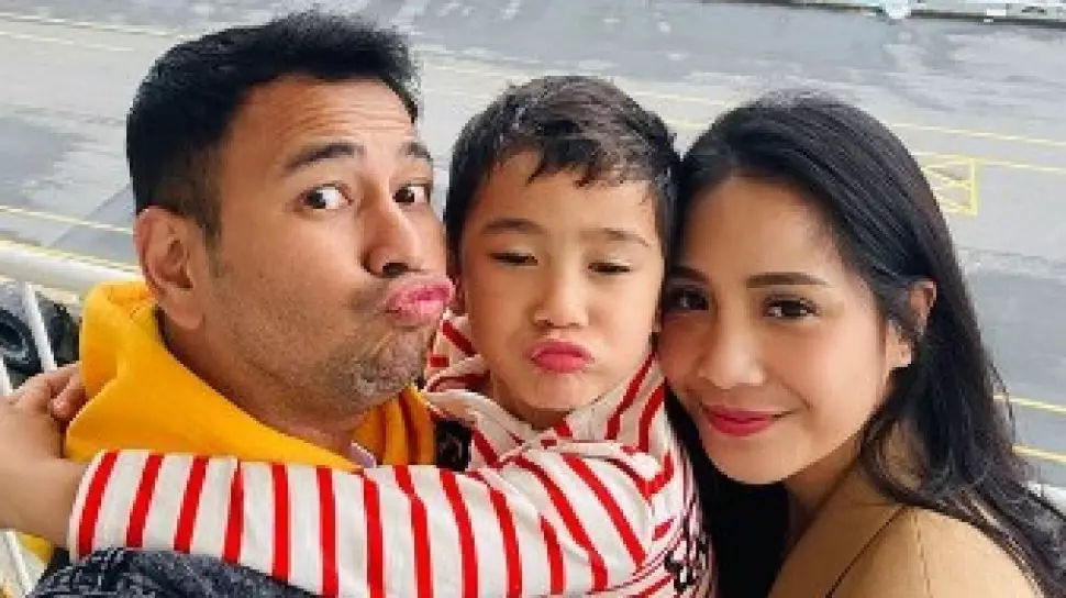 Pasangan seleb ini awalnya dikira bohongan Berbagai sumber 