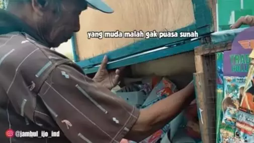 Pedagang sering puasa sunnah © YouTube/JAMBUL IJO Pedagang sering puasa sunnah © YouTube/JAMBUL IJO