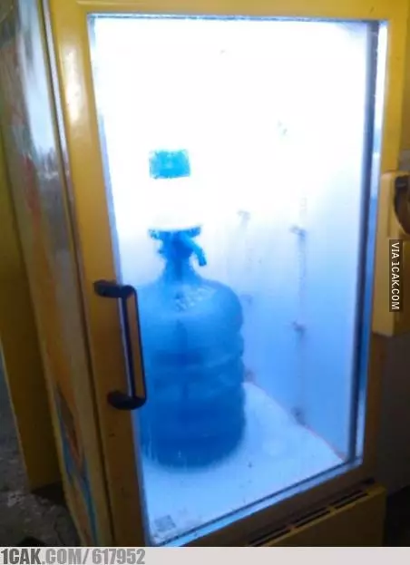 cara orang manfaatin dispenser lucu © 2021 1cak.com