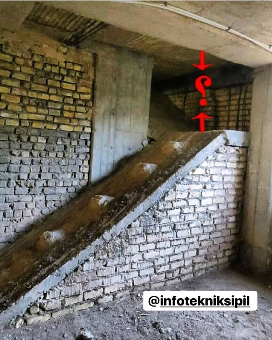 potret gagal bangun tangga apes banget © 2021 instagram.com potret gagal bangun tangga apes banget © 2021 instagram.com
