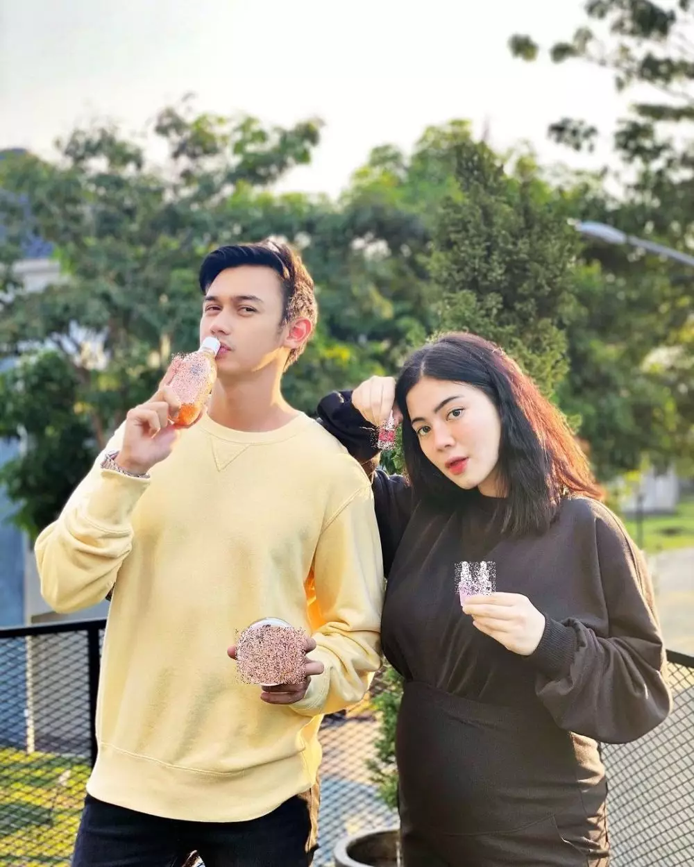 gaya outfit hamil ala felicya angelista © instagram