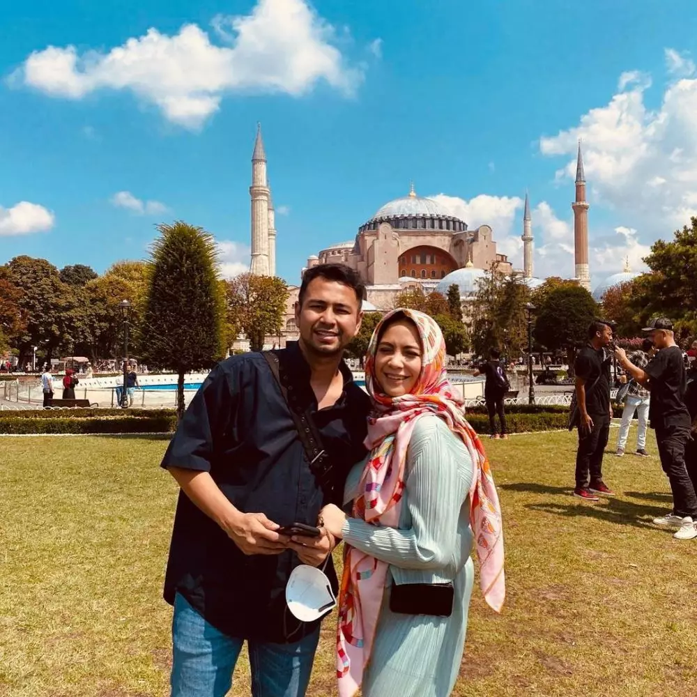 kisaran harga fashion Nagita Slavina selama di Turki Instagram kisaran harga fashion Nagita Slavina selama di Turki Instagram