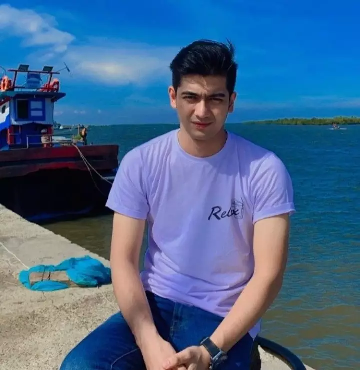 Potret tampan Teuku Ryan Berbagai sumber Potret tampan Teuku Ryan Berbagai sumber