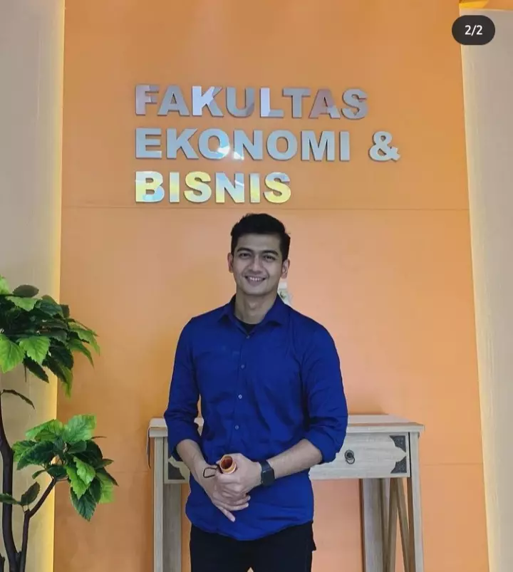 Potret tampan Teuku Ryan Berbagai sumber Potret tampan Teuku Ryan Berbagai sumber