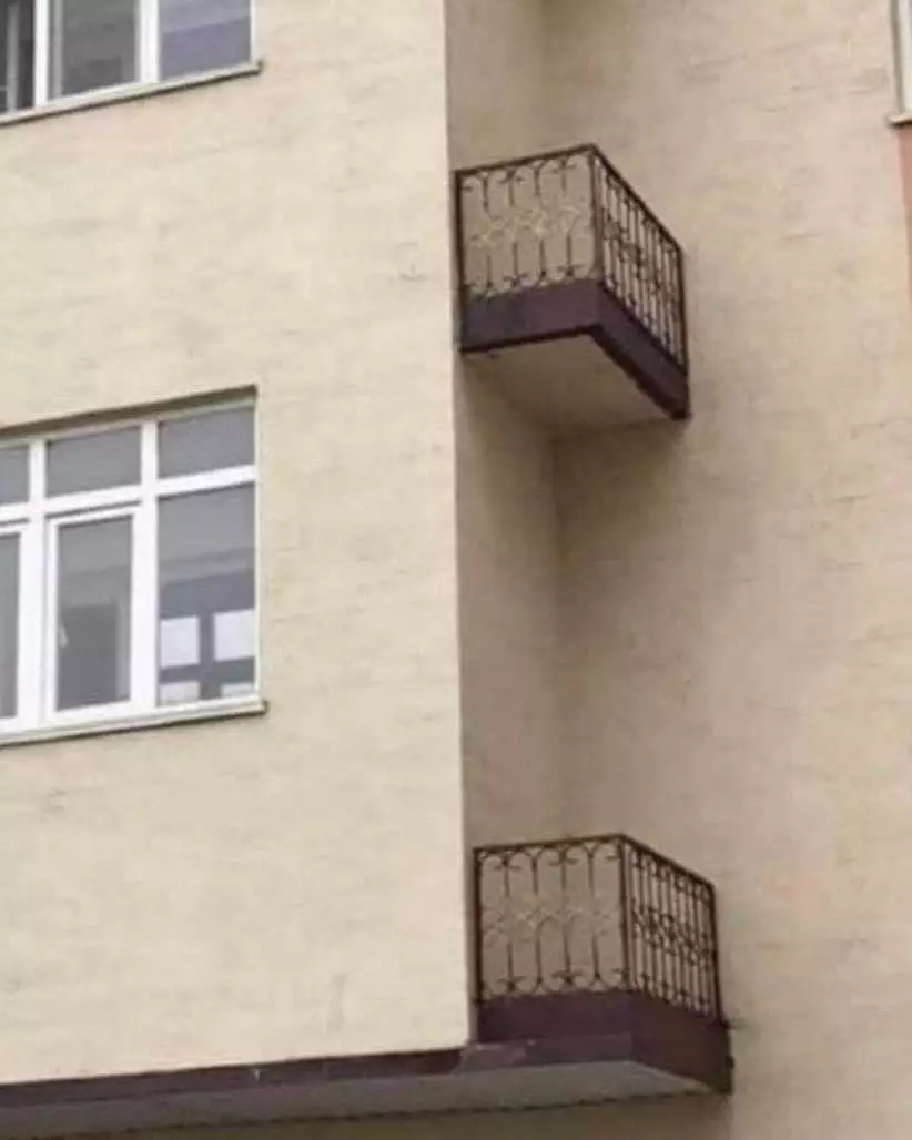 salah bikin balkon di rumah jadi nyeleneh © 2021 1cak.com salah bikin balkon di rumah jadi nyeleneh © 2021 1cak.com