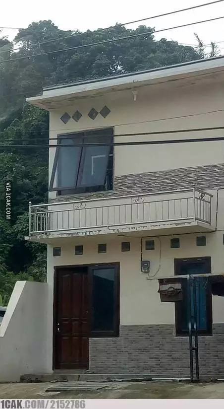 salah bikin balkon di rumah jadi nyeleneh © 2021 1cak.com salah bikin balkon di rumah jadi nyeleneh © 2021 1cak.com