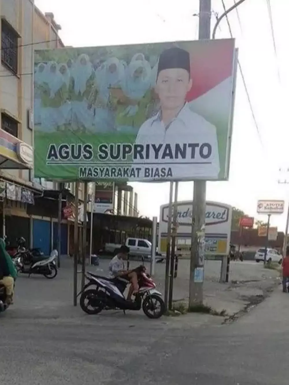 spanduk promosi bak nyaleg © 2021 berbagai sumber