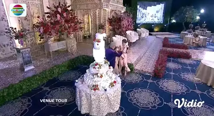 Tampilan dekorasi Tasyakuran Pernikahan Lesty-Billar berbagai sumber
