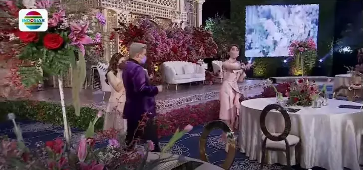 Tampilan dekorasi Tasyakuran Pernikahan Lesty-Billar berbagai sumber