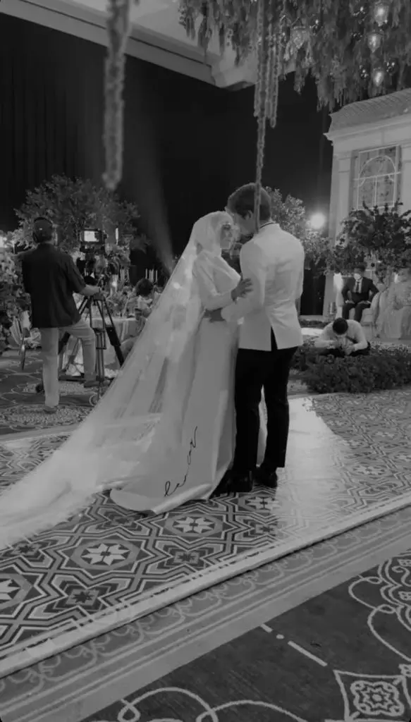 detail penampilan lesty di tasyakuran © 2021 brilio.net