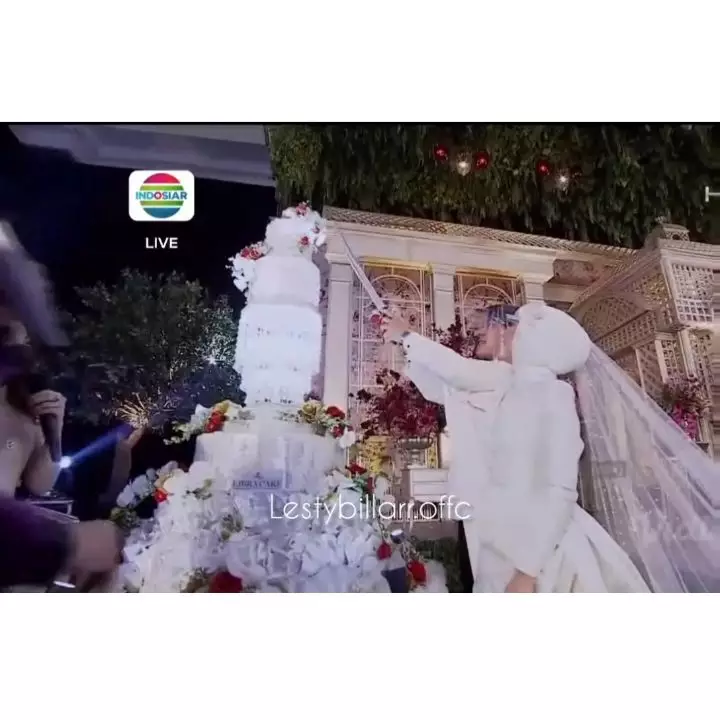 Momen tasyakuran pernikahan Lesty Kejora Instagram © 2021 brilio.net