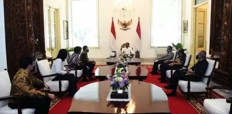 Presiden Jokowi berikan penghargaan dan apresiasi untuk God Bless