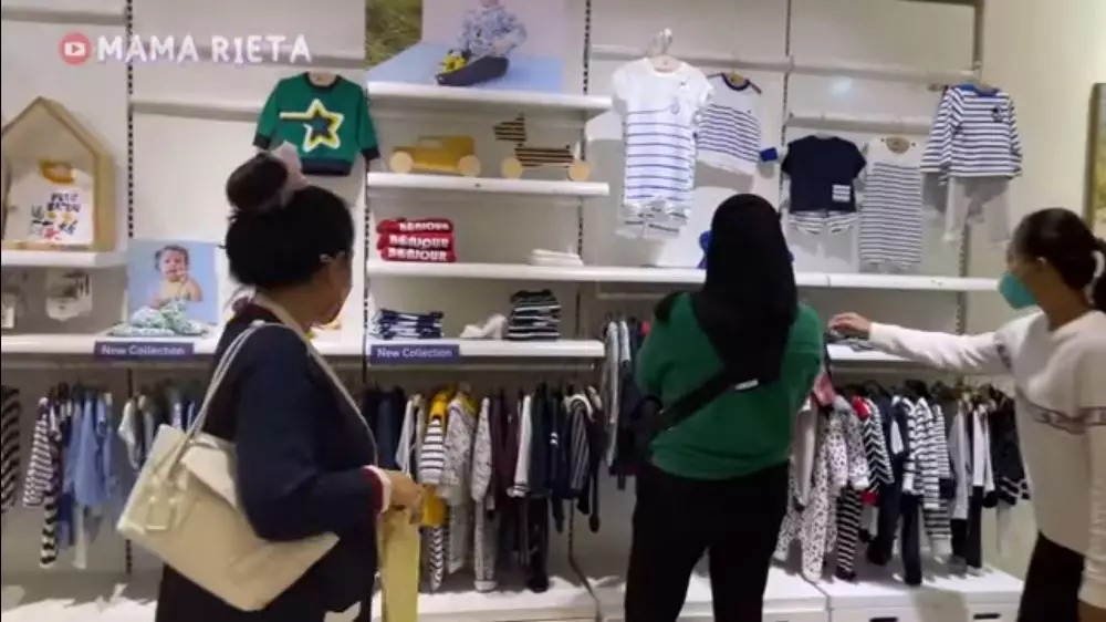 Nagita borong baju bayi © 2021 brilio.net