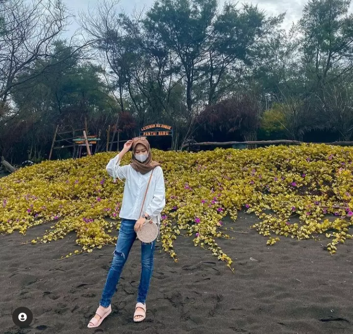 Pesona Nura, calon istri Danang DA Instagram/@hemasnura