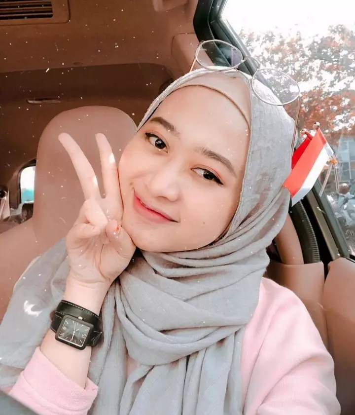 Pesona Nura, calon istri Danang DA Instagram/@hemasnura