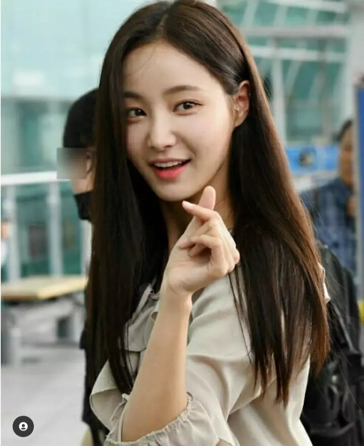 Cerita perjalanan karier Yeonwoo Berbagai sumber  Cerita perjalanan karier Yeonwoo Berbagai sumber