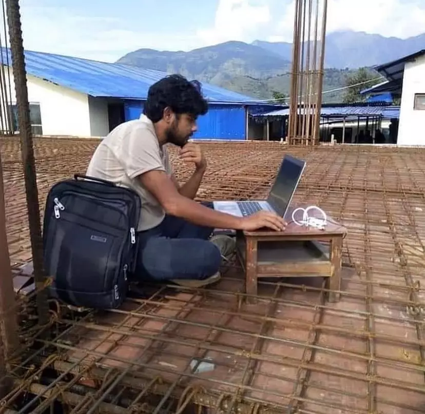 kerjanya tukang bangunan ekstrem banget © 2021 instagram.com kerjanya tukang bangunan ekstrem banget © 2021 instagram.com