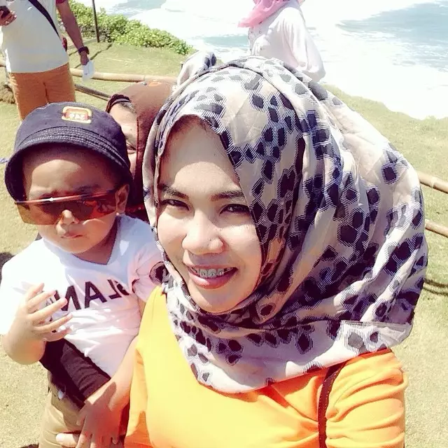 Transformasi gaya hijab Medina Zein © 2021 brilio.net Transformasi gaya hijab Medina Zein © 2021 brilio.net