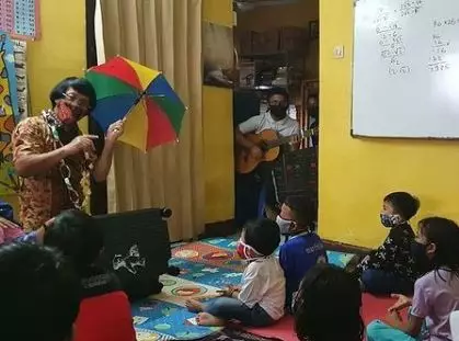 7 Potret Kak Seto bareng keluarga berbagai sumber 7 Potret Kak Seto bareng keluarga berbagai sumber