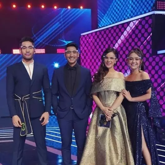  Gaya Arya Saloka & Amanda Manopo di acara penghargaan dari berbagai sumber