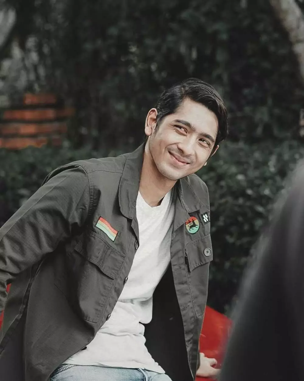 Cerita perjalanan Karier Arya Saloka dari berbagai sumber