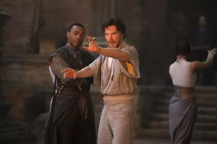 7 Potret Benedict Cumberbatch dalam film Marvel berbagai sumber 7 Potret Benedict Cumberbatch dalam film Marvel berbagai sumber