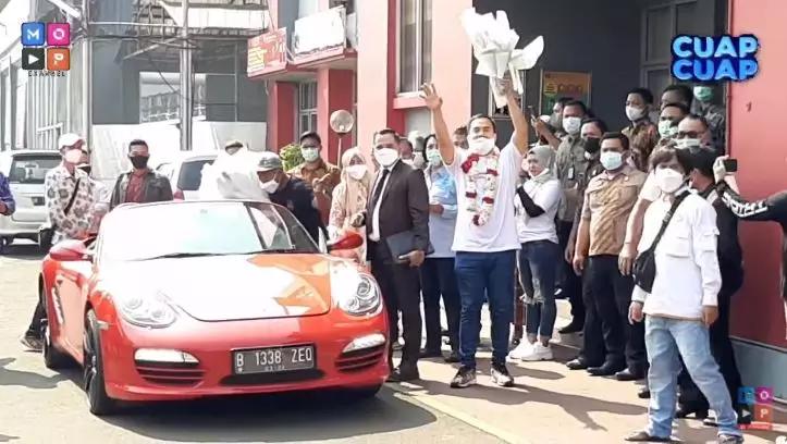 momen saipul jamil bebas dari penjara © berbagai sumber