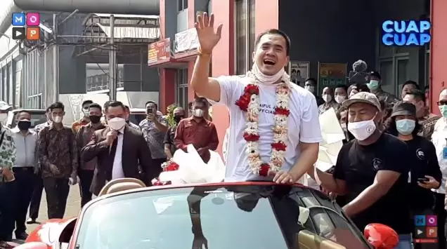 momen saipul jamil bebas dari penjara © berbagai sumber