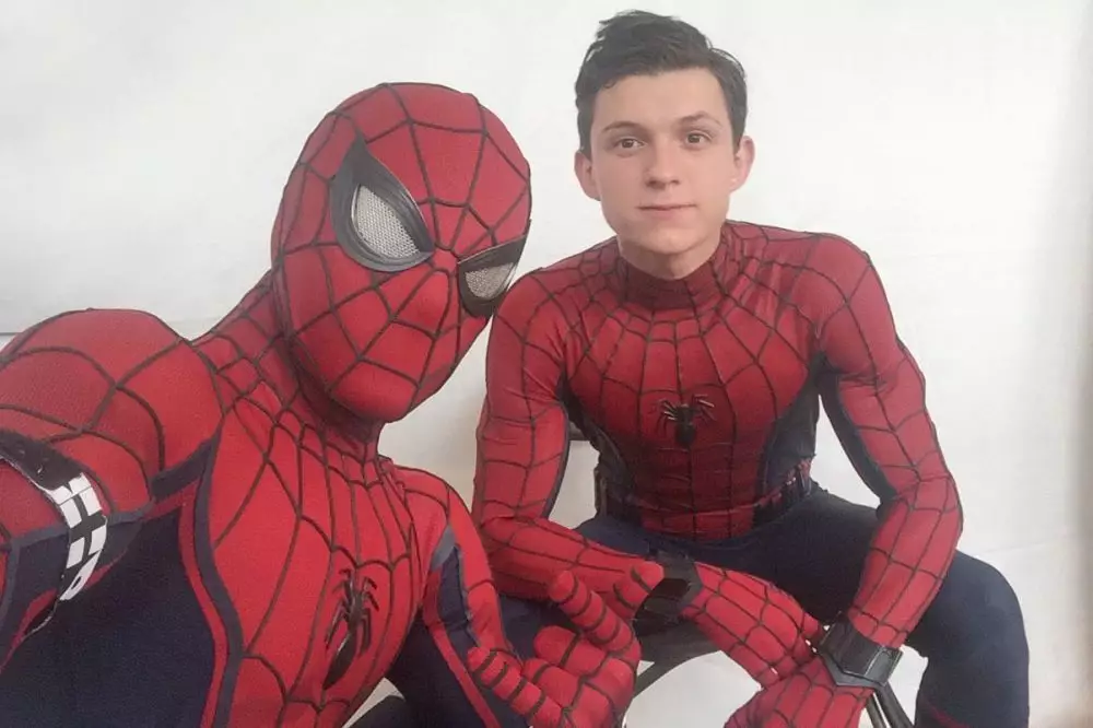 Momen pemain Spider-Man bareng pemain penggantinya berbagai sumber