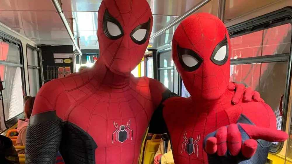 Momen pemain Spider-Man bareng pemain penggantinya berbagai sumber