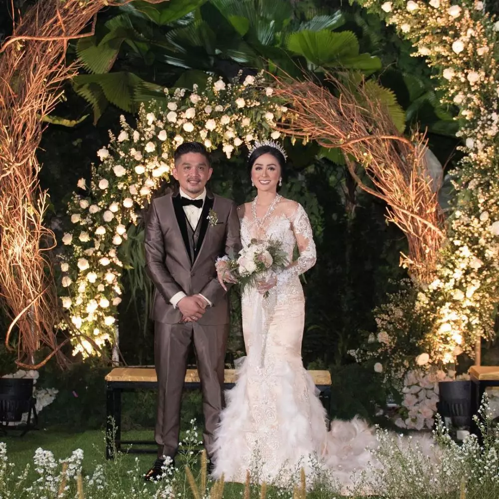 Gaun pernikahan pedangdut © 2021 brilio.net