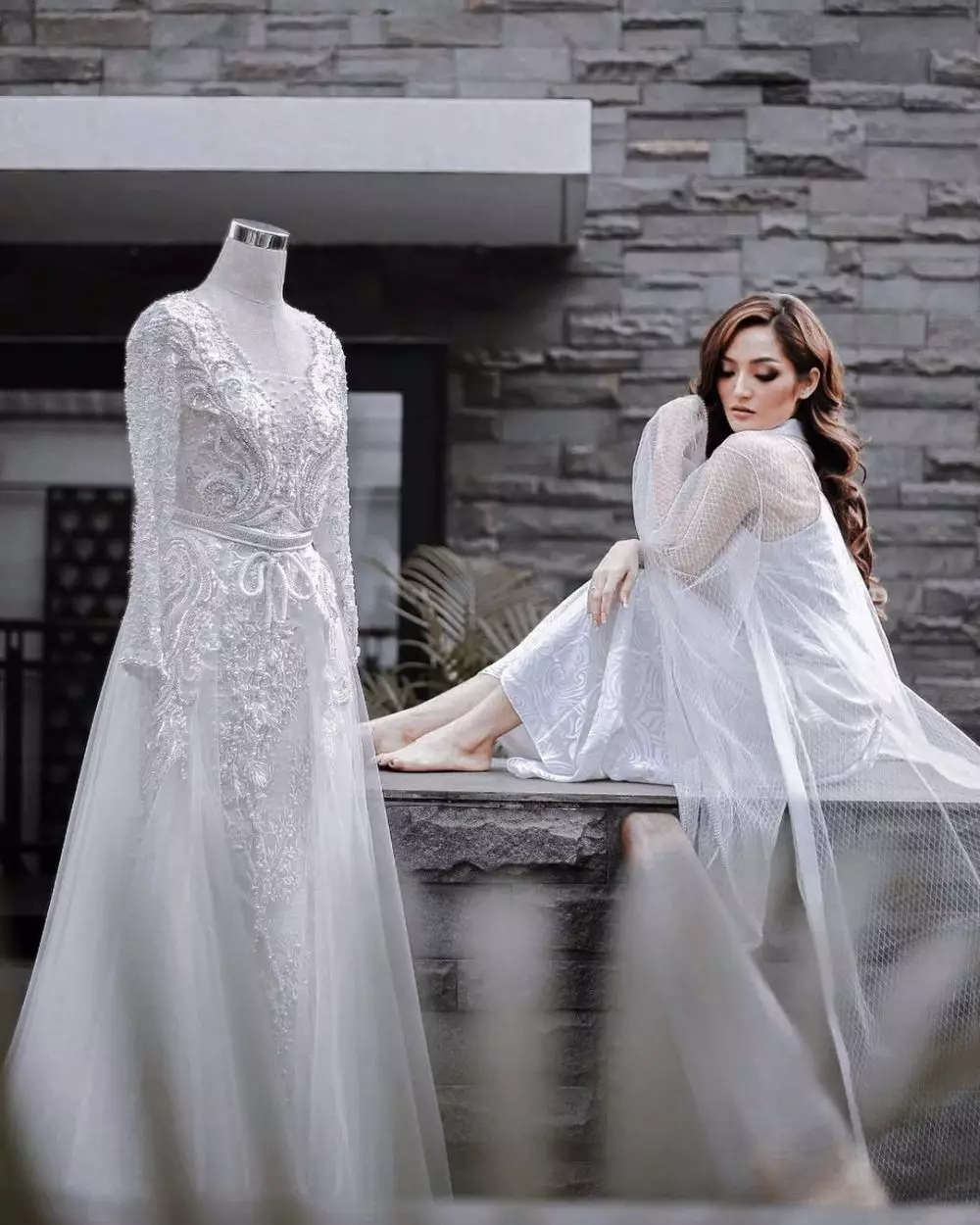 Gaun pernikahan pedangdut © 2021 brilio.net