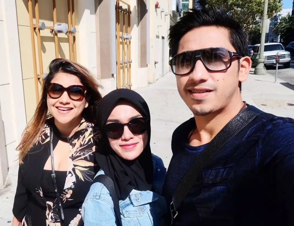 kebersamaan Medina Zein & Sarah Azhari © 2021 brilio.net