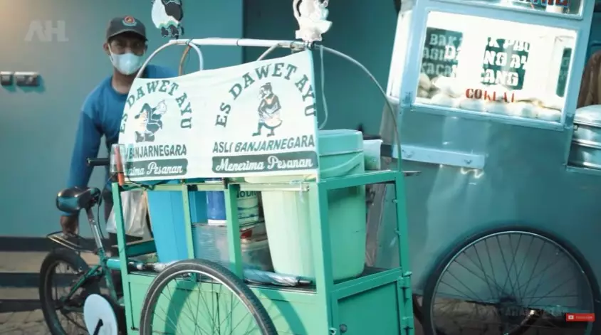 Momen Aurel ngidam jajanan YouTube/AH