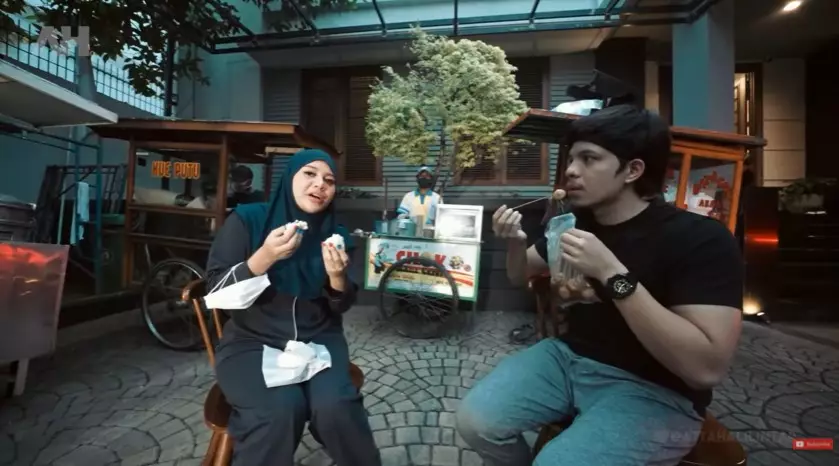 Momen Aurel ngidam jajanan YouTube/AH