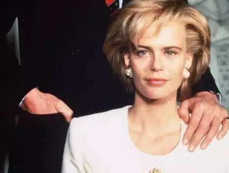 Aktris yang memerankan tokoh Putri Diana dari berbagai sumber