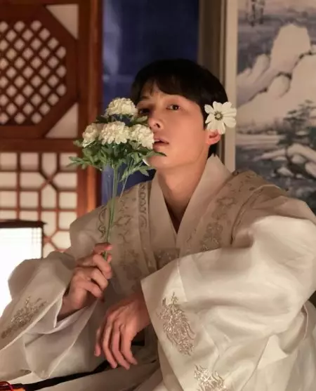 Fakta tentang Song Joong Ki © berbagai sumber