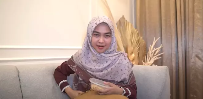 Ria Ricis memilih Teuku Ryan © 2021 brilio.net Ria Ricis memilih Teuku Ryan © 2021 brilio.net