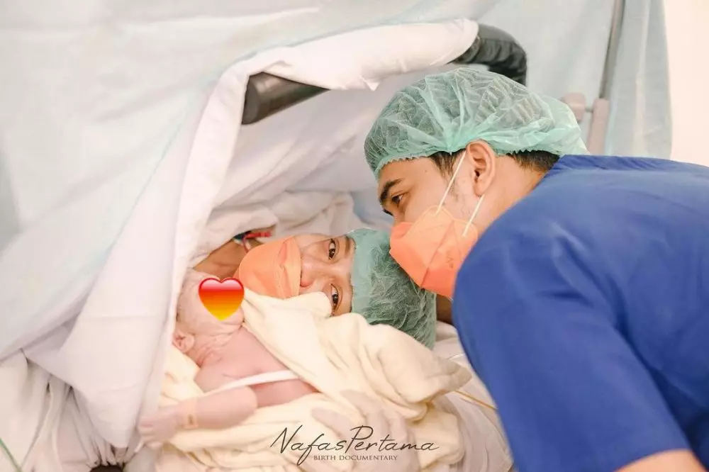 momen persalinan chelzea verhoeven © berbagai sumber